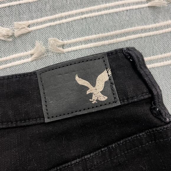 American Eagle Junior's 4 Hi-Rise Shortie Black Denim Shorts - Picture 3 of 5